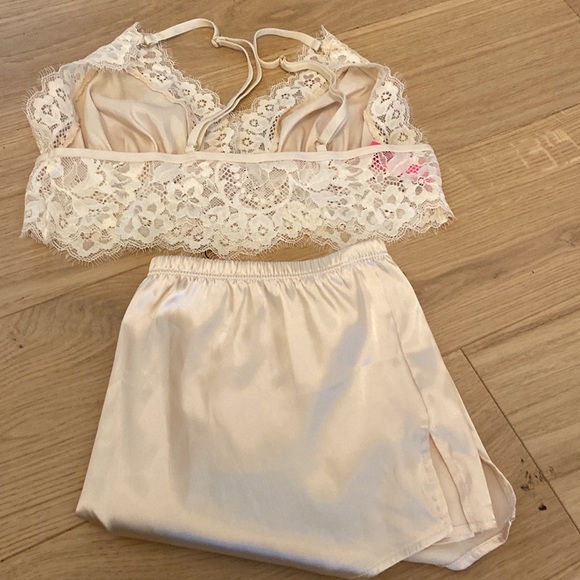 BNWOT’s LaSenza satin sleep set size small - Picture 4 of 4